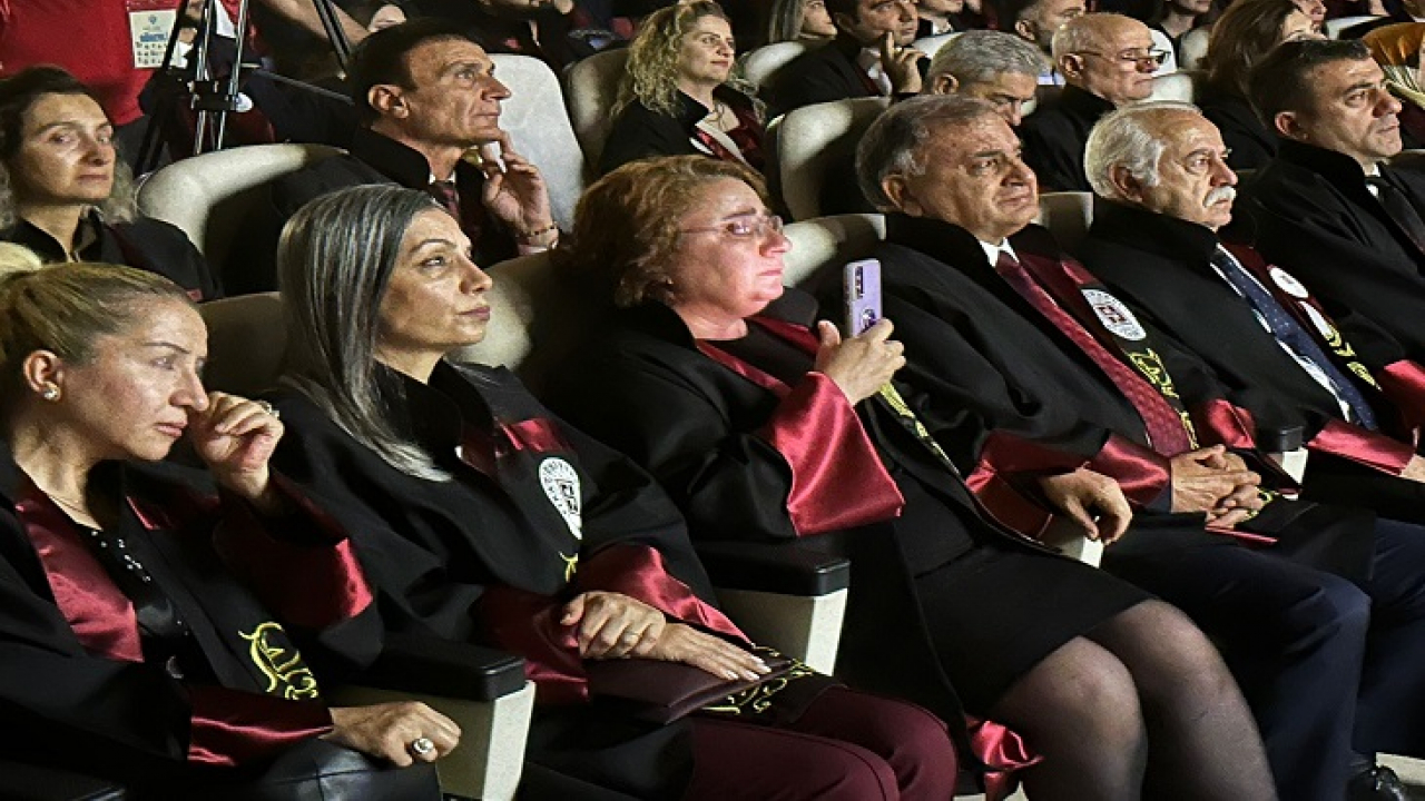 Fırat Üniversitesi'nde Düzenlenen Törende Duygusal Anlar yaşandı