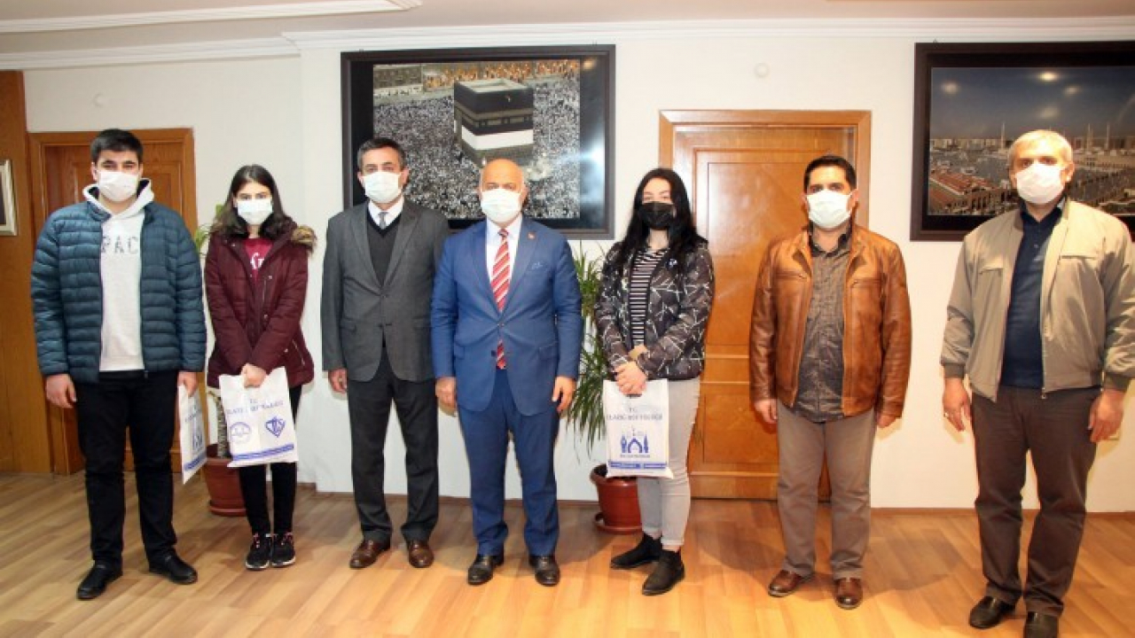 Müftü Aydın, Balakgazi Anadolu Lisesi Öğrencilerini Ödüllendirdi