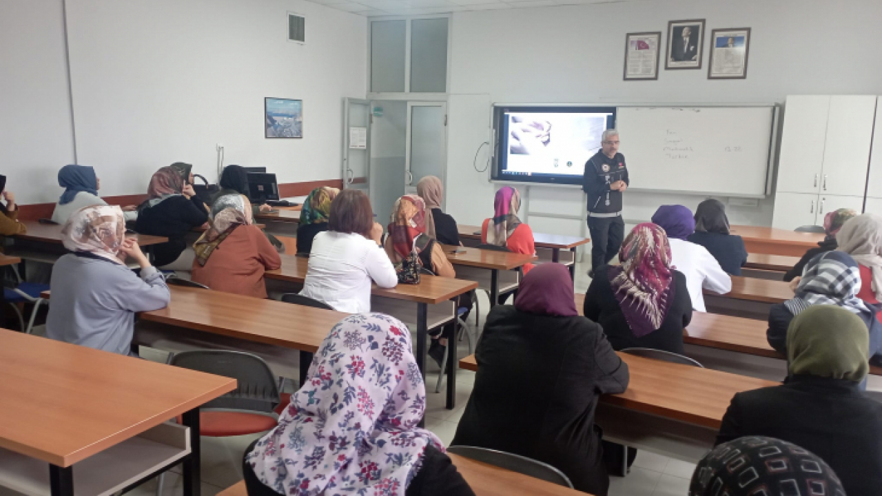 Elazığ'da 560 kişiye Narkorehber eğitimi verildi
